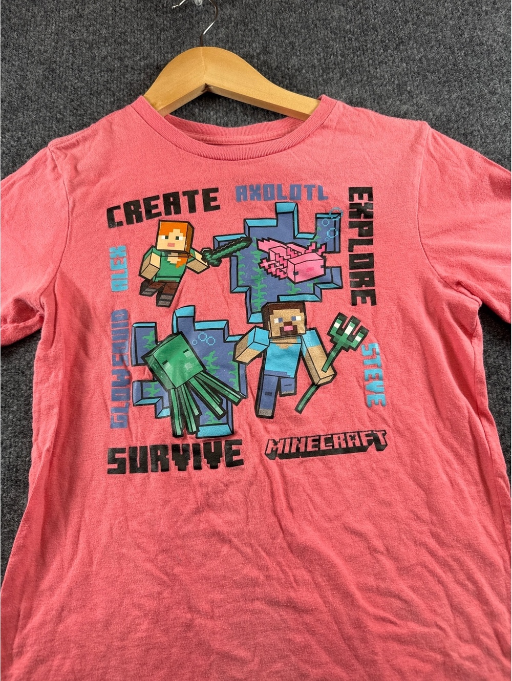 Minecraft Boys L 10/12 Red Graphic T Shirt Mojang Create Explore Survive